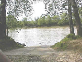 Boat Ramp 01.jpg (79898 bytes)